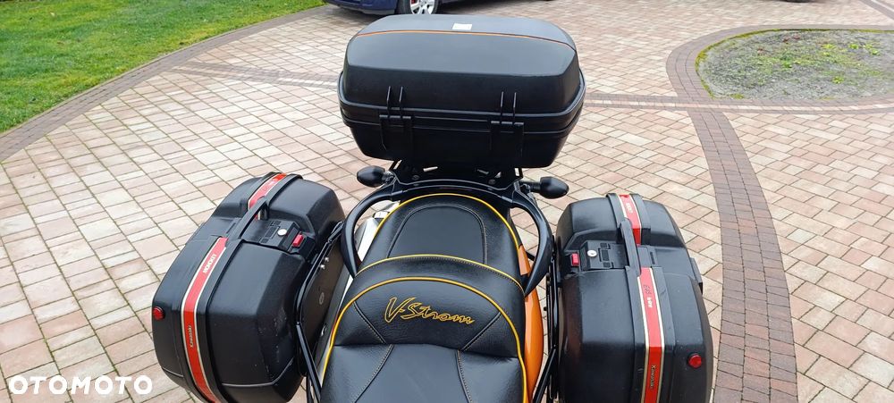 Suzuki V-STROM - 10