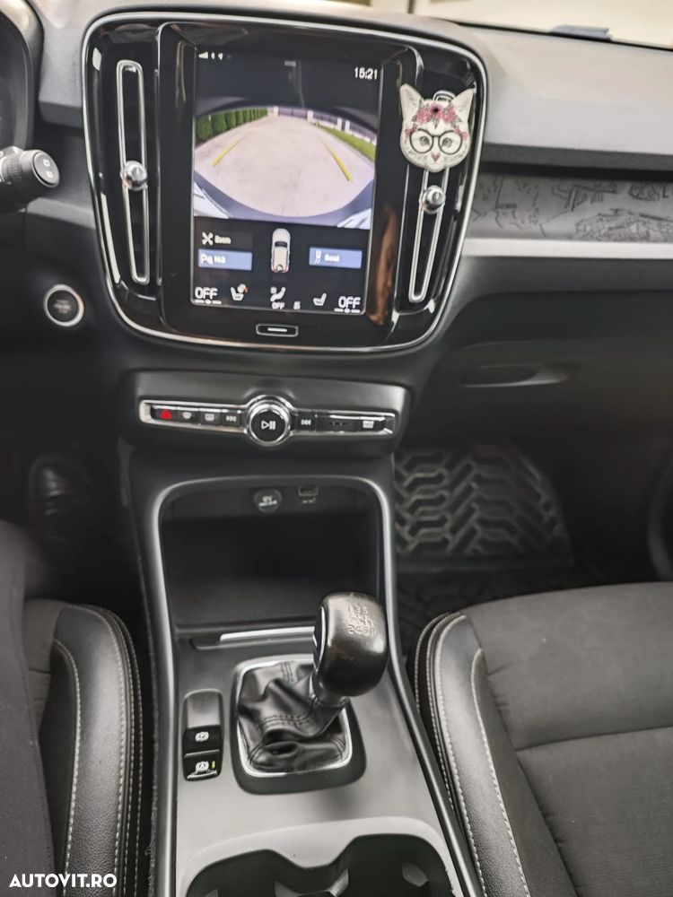 Volvo XC 40 D3 AWD Momentum - 24