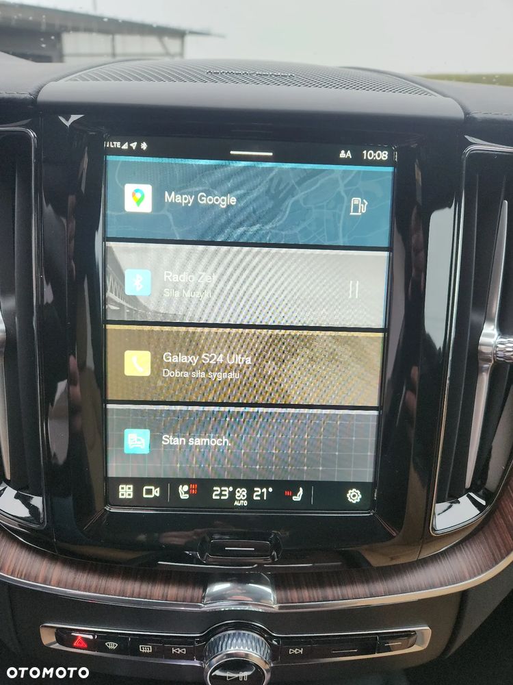 Volvo XC 60 B4 D AWD Ultimate Dark - 28