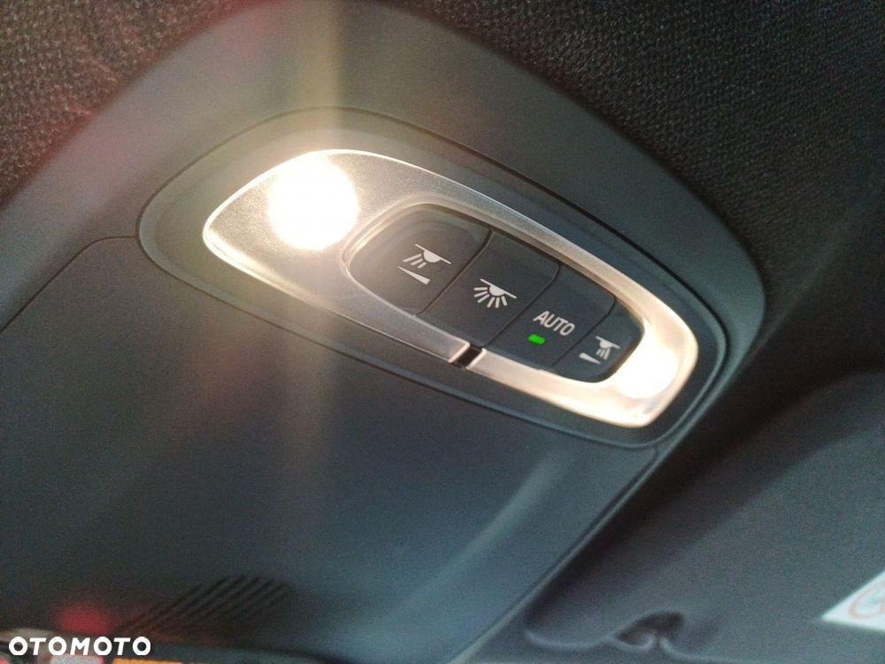 Volvo XC 40 - 25