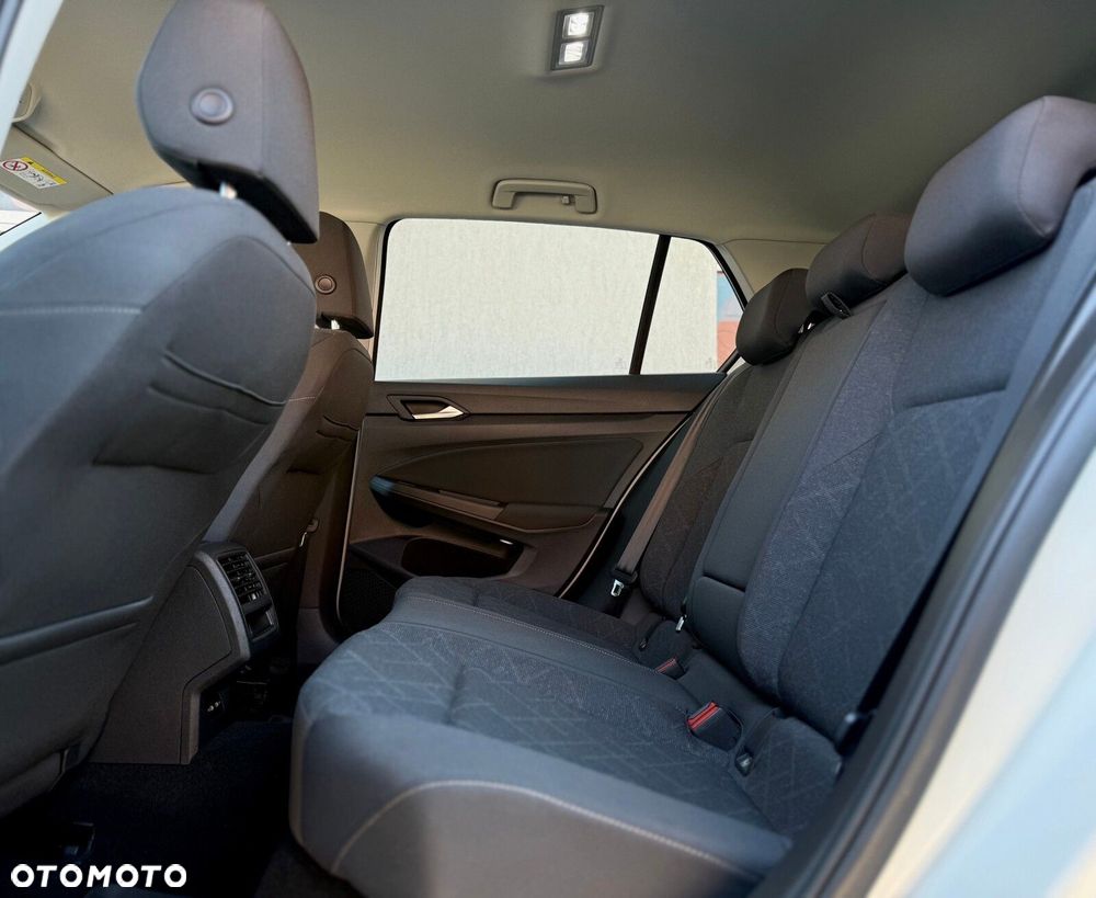 Volkswagen Golf 1.0 eTSI Life DSG - 10