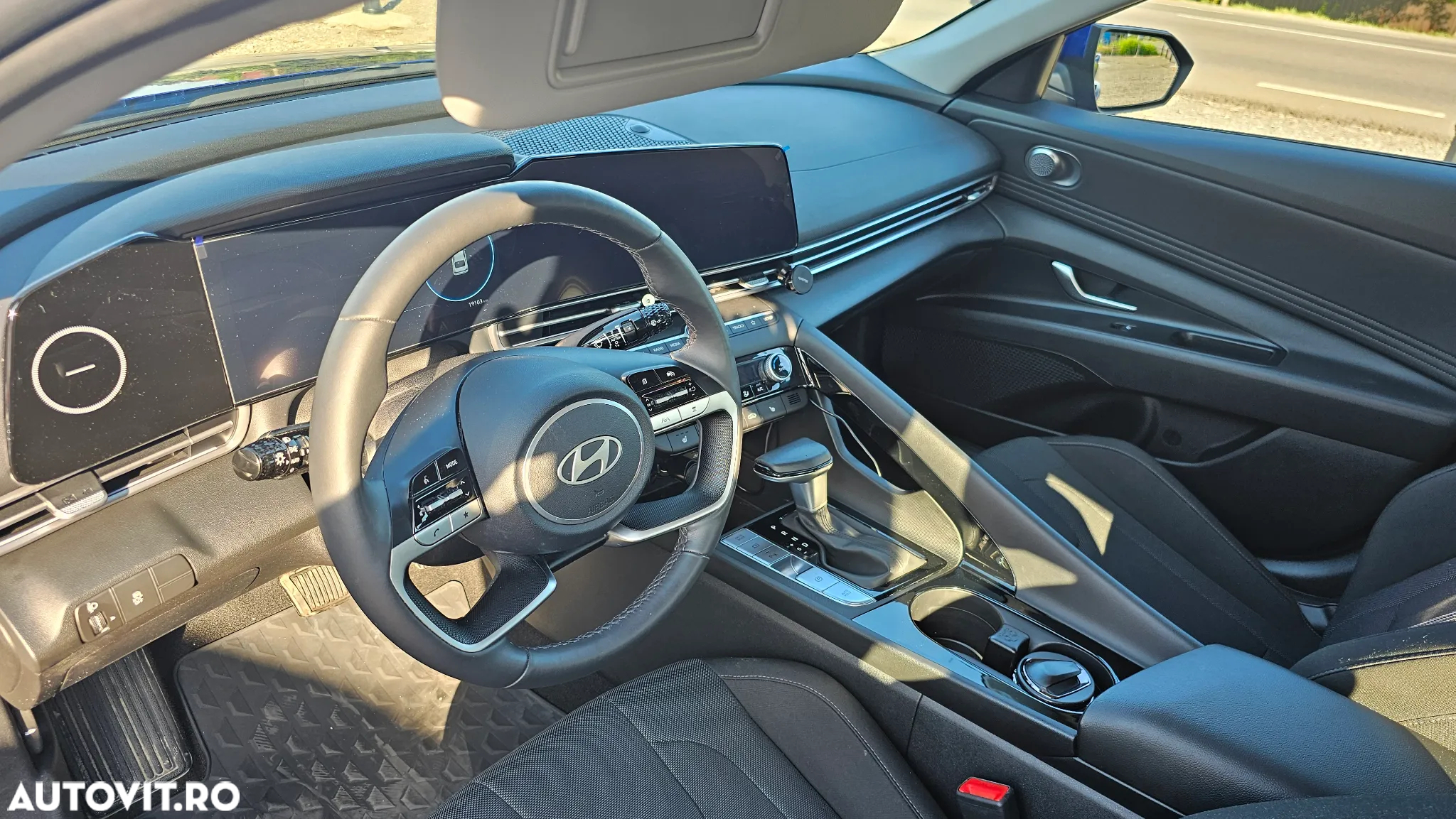 Hyundai Elantra 1.6 l 123 CP CVT Highway - 15