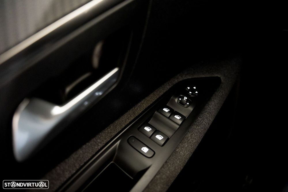 Peugeot 3008 1.2 PureTech Allure EAT8 - 16