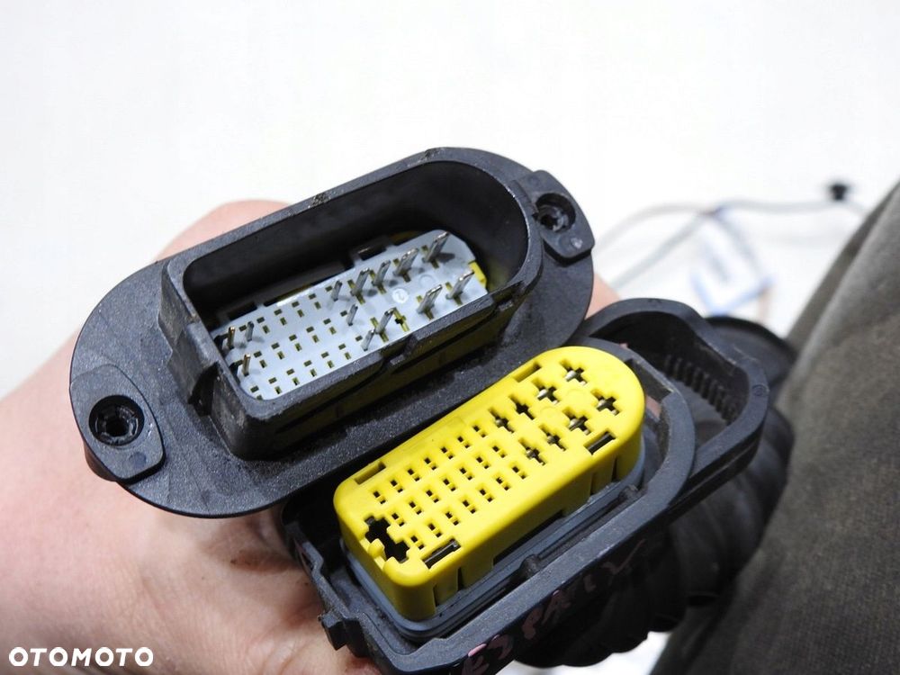 WIĄZKA INSTALACJA DRZWI PRAWY TYŁ ESPACE IV - 6