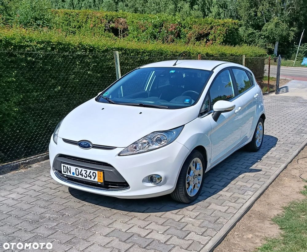 Ford Fiesta 1.25 Celebration - 1