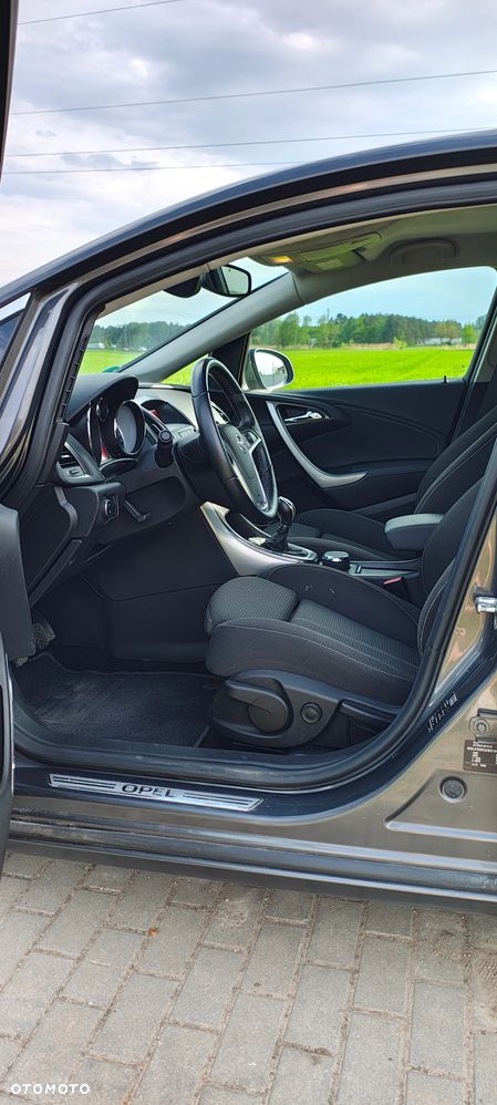 Opel Astra 1.4 Turbo - 17