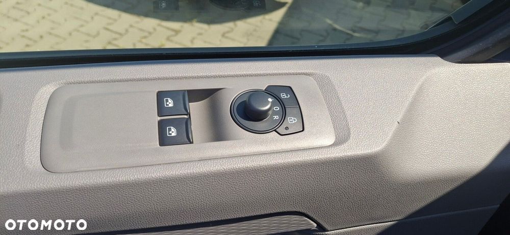 Volkswagen Transporter - 18