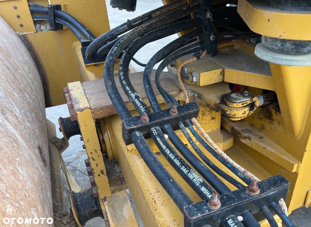Caterpillar CAT CS68B Walec - 7