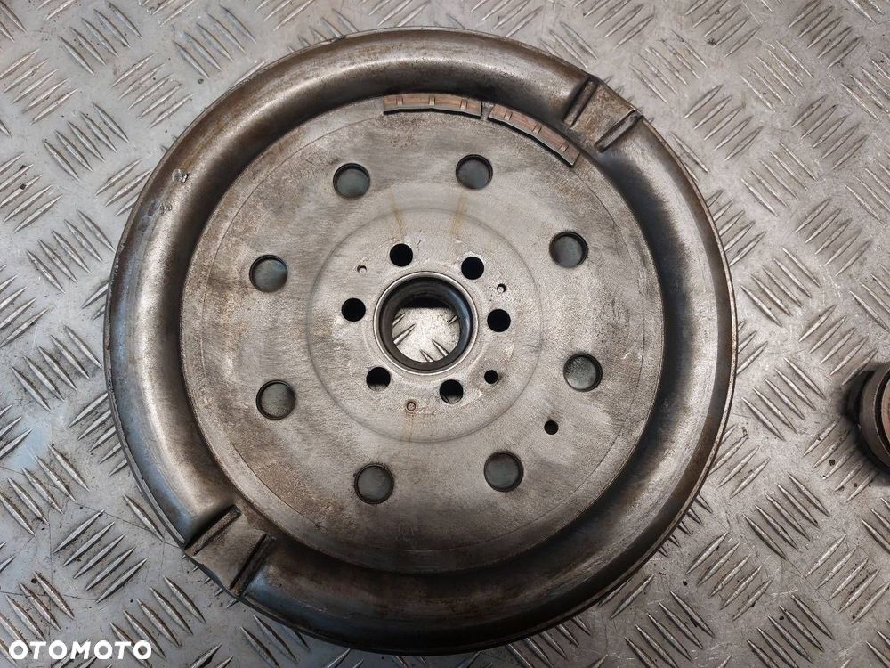 KOŁO DWUMASOWE + DOCISK + ŁOŻYSKO AUDI A3 8L LIFT 1.8 T - 4