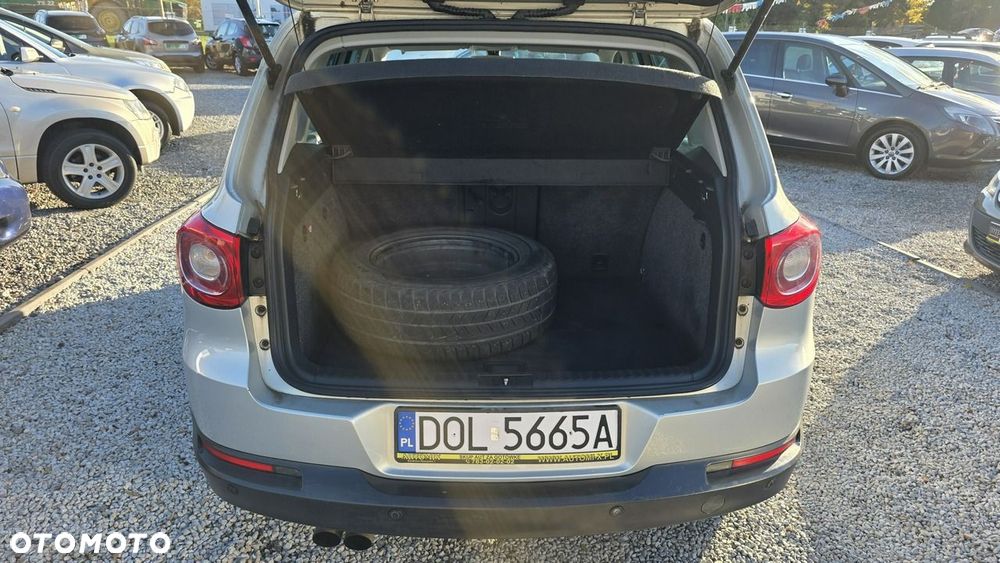 Volkswagen Tiguan - 24