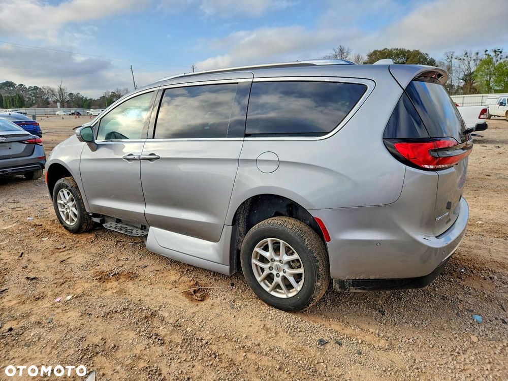 Chrysler Pacifica - 3