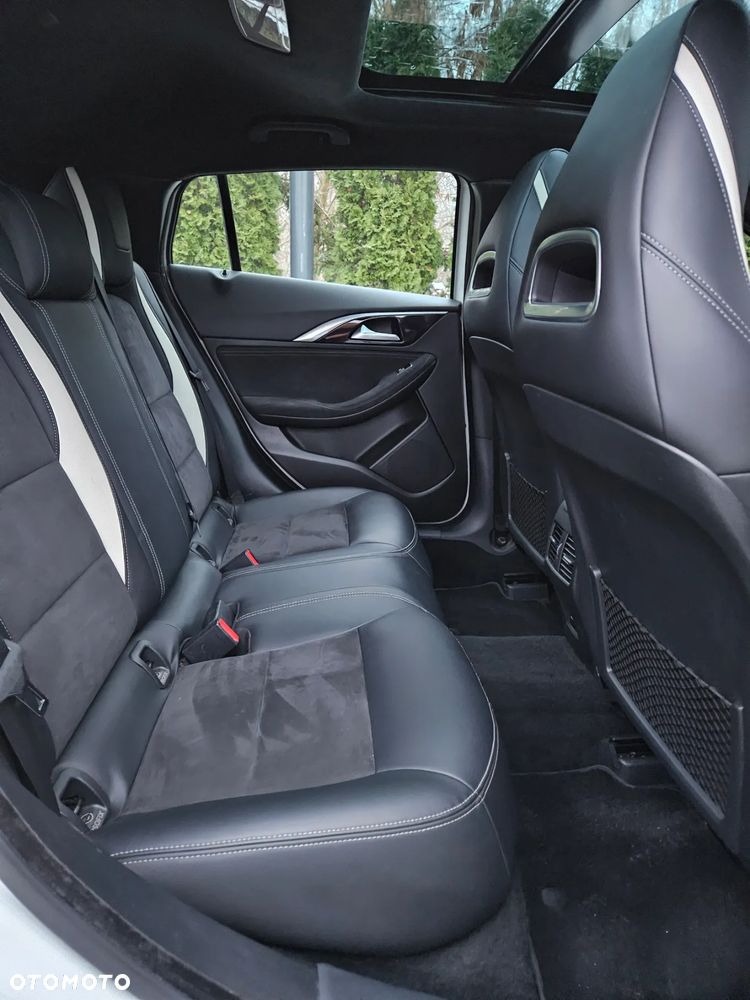 Infiniti Q30 2.2d DCT Sport - 25