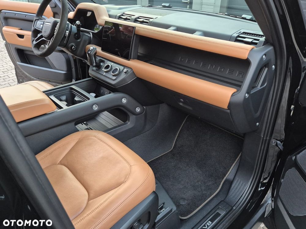 Land Rover Defender 110 P525 V8 - 25