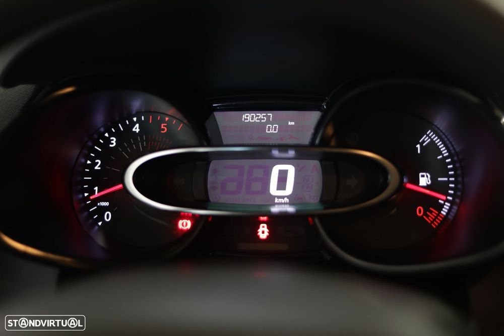 Renault Clio 1.5 dCi Limited - 9