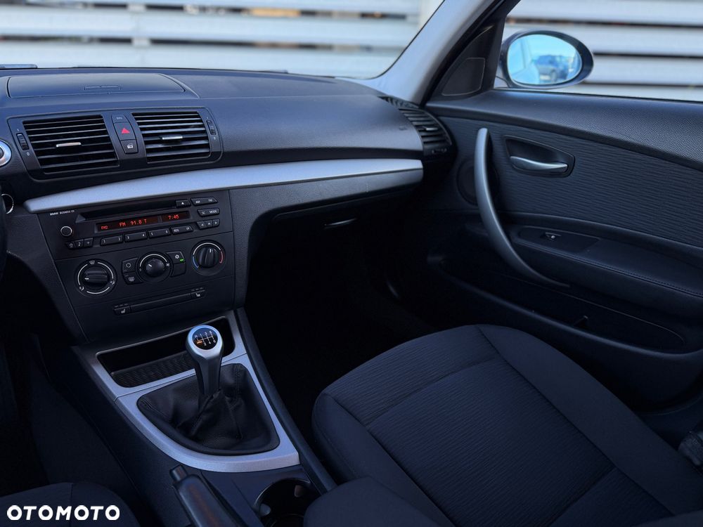 BMW Seria 1 116i - 16