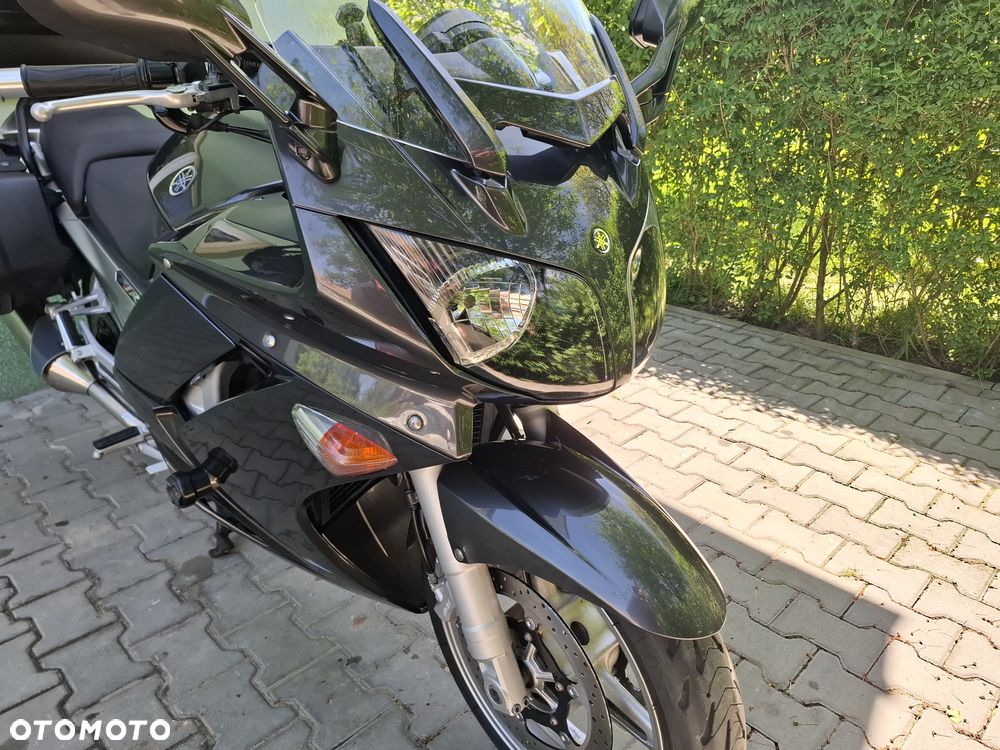 Yamaha FJR - 13