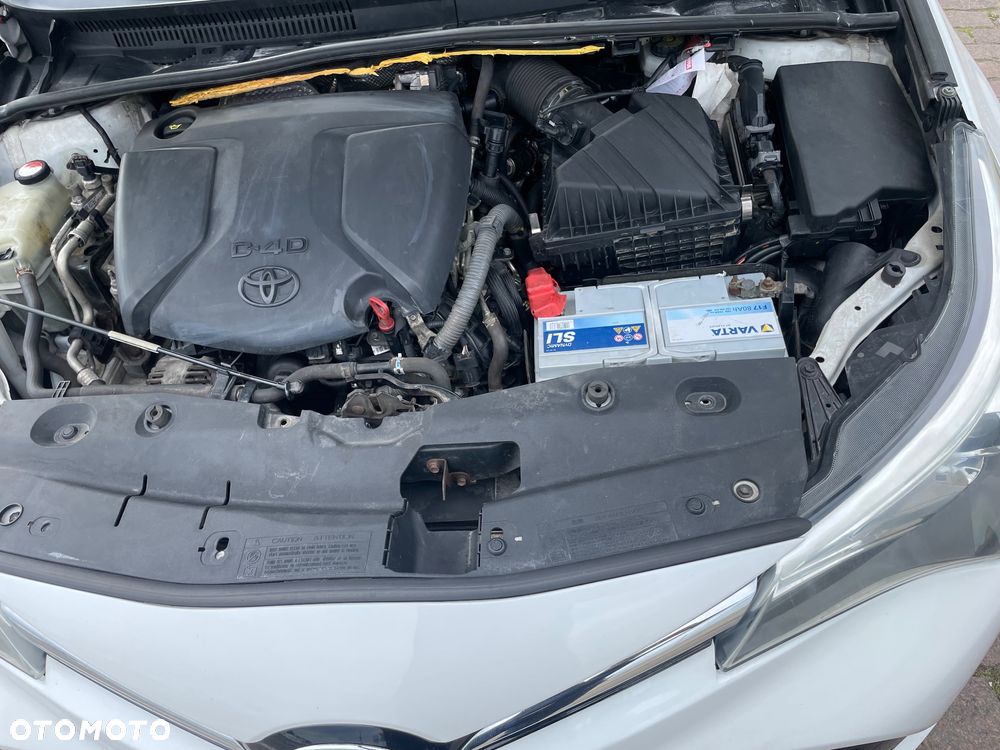 Toyota Avensis - 18