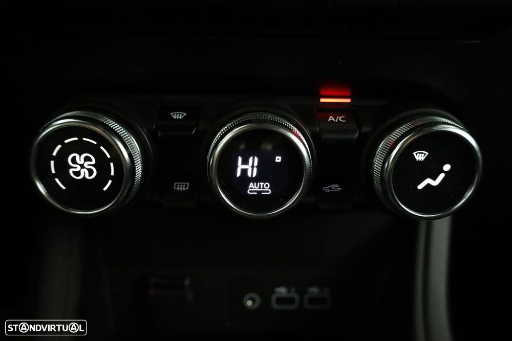 Renault Captur 1.0 TCe Techno Bi-Fuel - 13