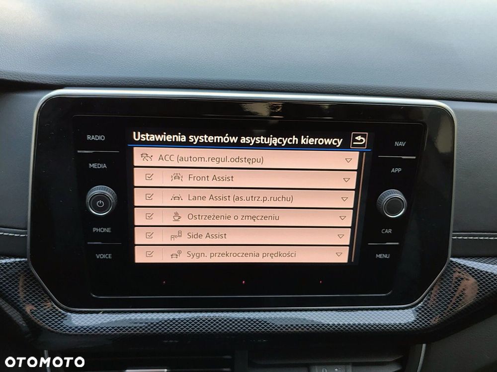 Volkswagen T-Cross - 19