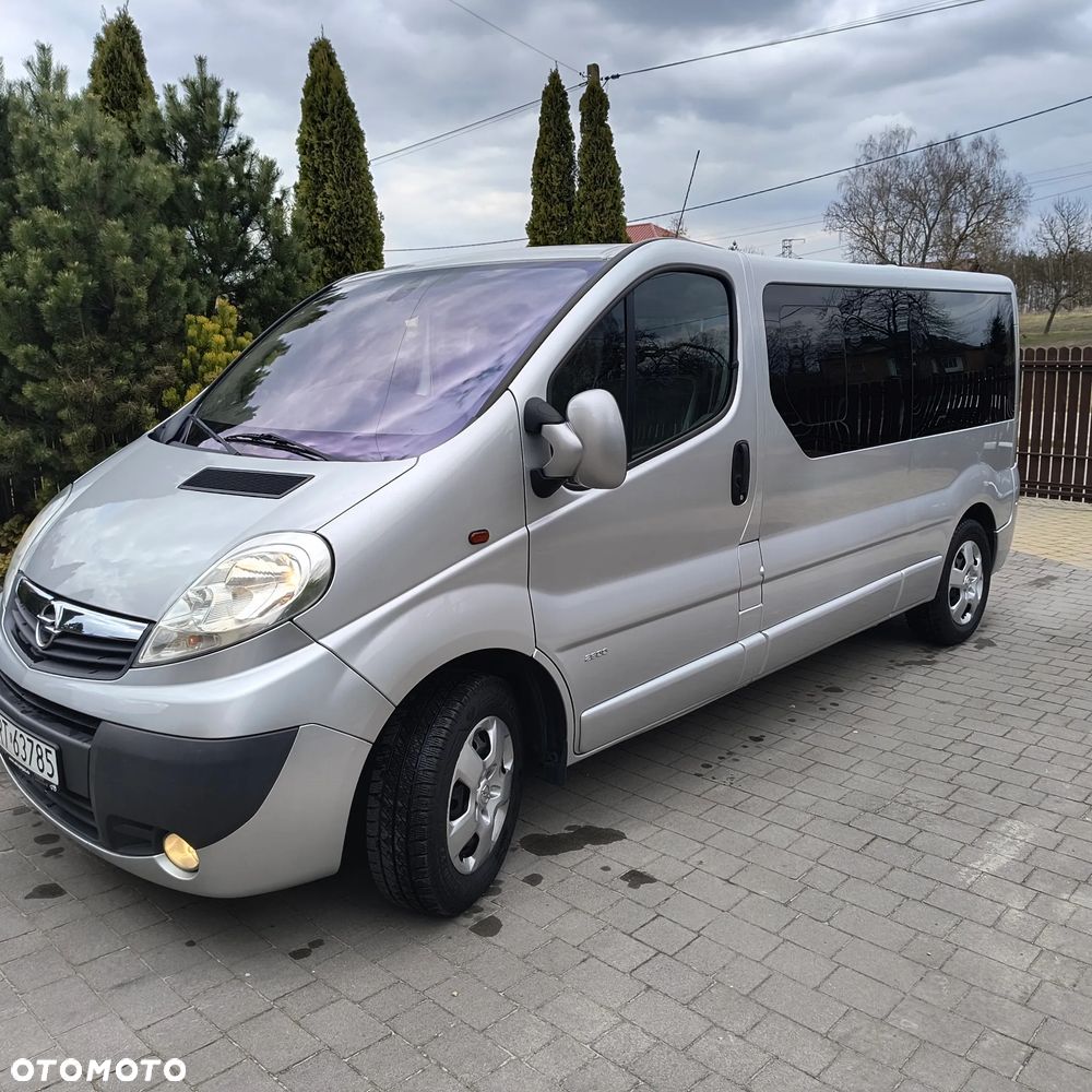 Opel Vivaro - 1