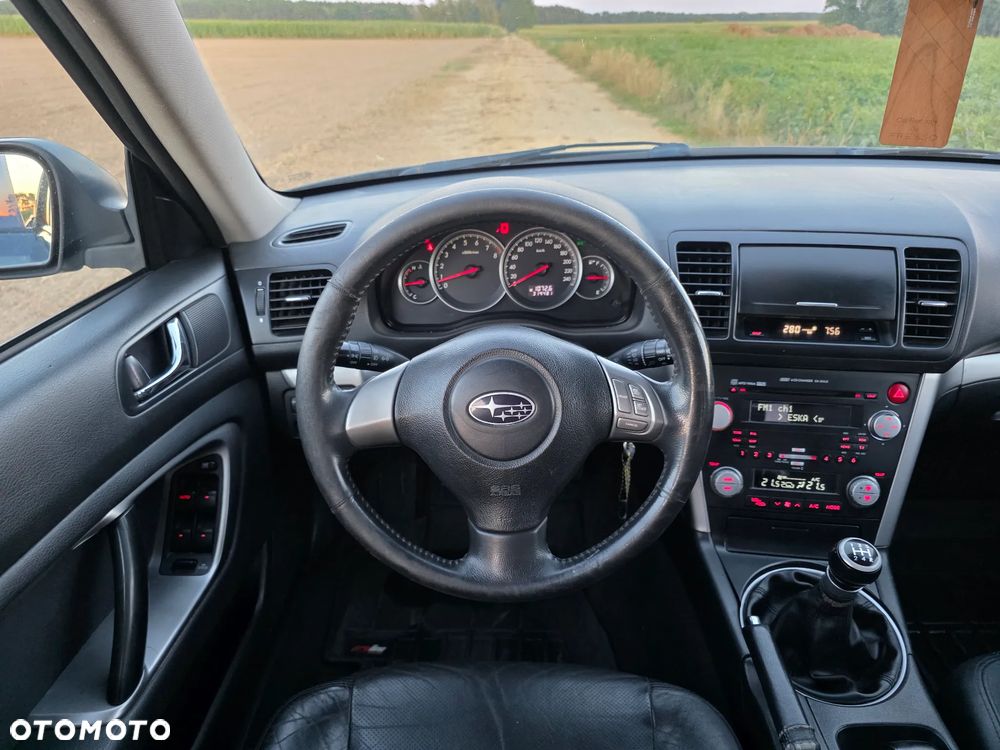 Subaru Legacy - 11