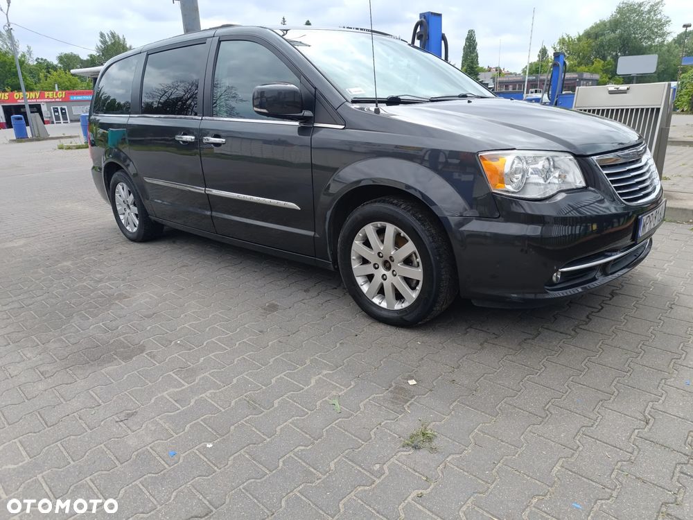 Chrysler Town & Country 3.6 Touring - 16