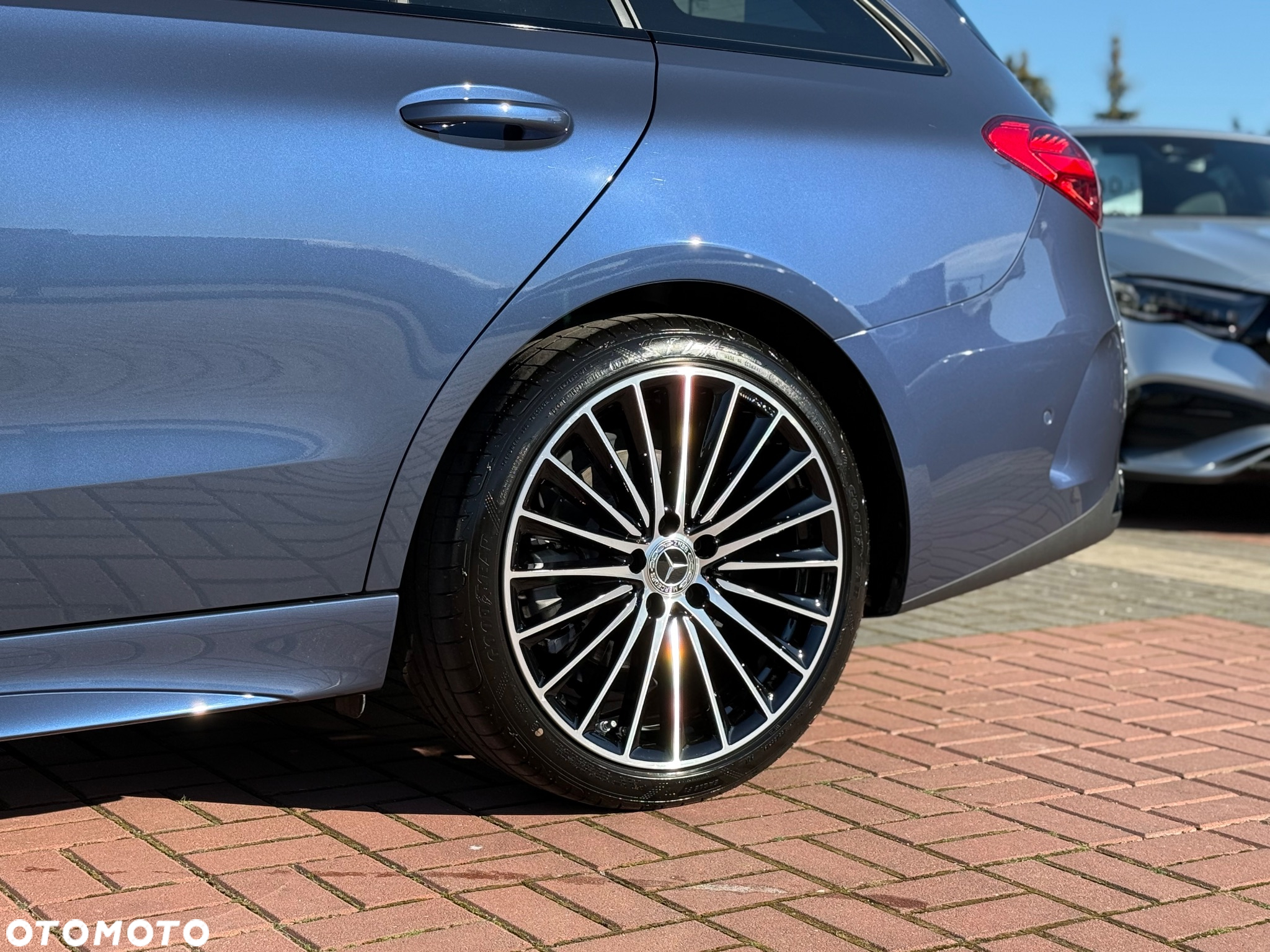 Mercedes-Benz Klasa C 200 d T 9G-TRONIC AMG Line Advanced - 25