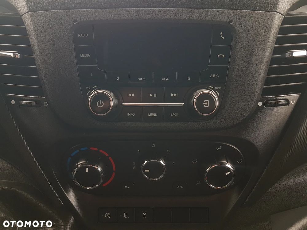 Iveco DAILY KONTENER NISKOPODŁOGOWY 4,43x2,23x2,42 SKLEP FOODTRUCK BAR KLIMA KONIOWÓZ KAMPER - 24