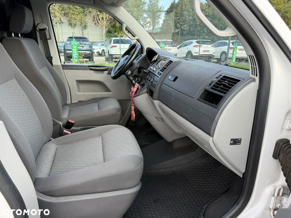 Volkswagen Transporter - 22