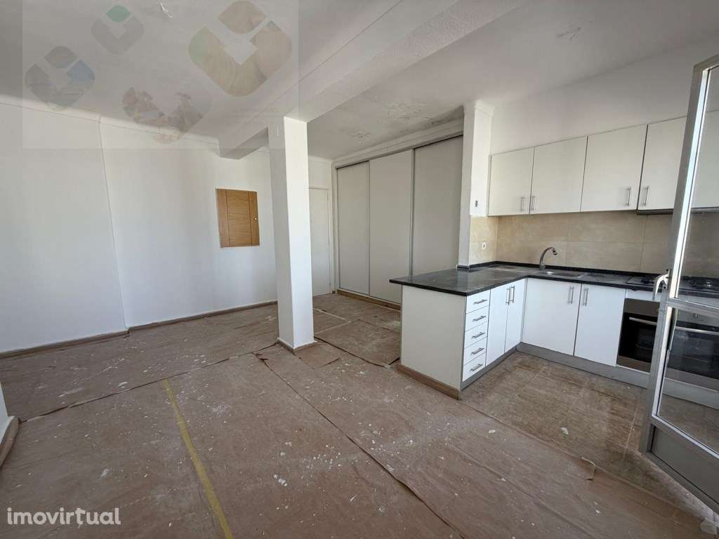 Amadora Escolas, T1, Equipado, Excelente área! - Grande imagem: 2/17