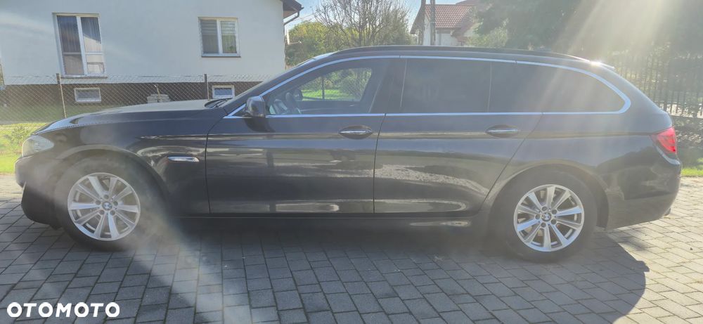 BMW Seria 5 520d Touring - 28