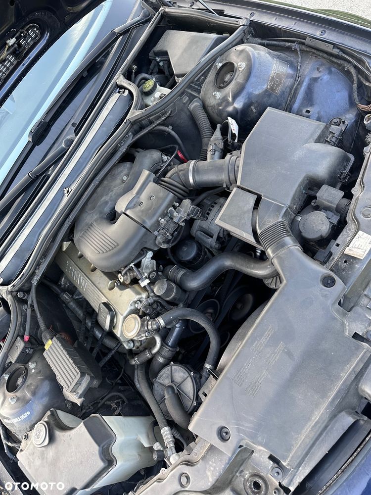 BMW Seria 3 318i - 13