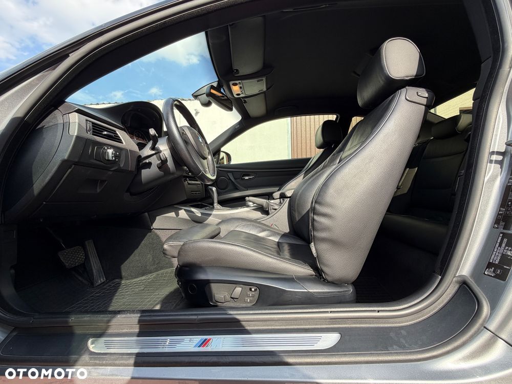 BMW Seria 3 330d xDrive - 16