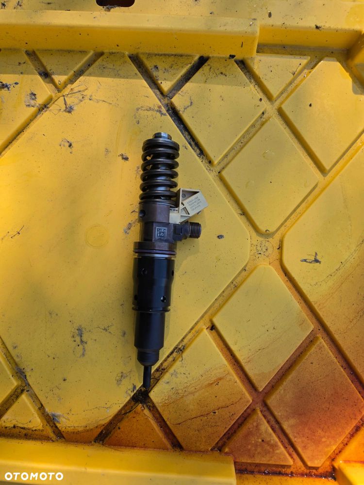 Pompowtryskiwacz   RENAULT GAMA T  22282198 - 2