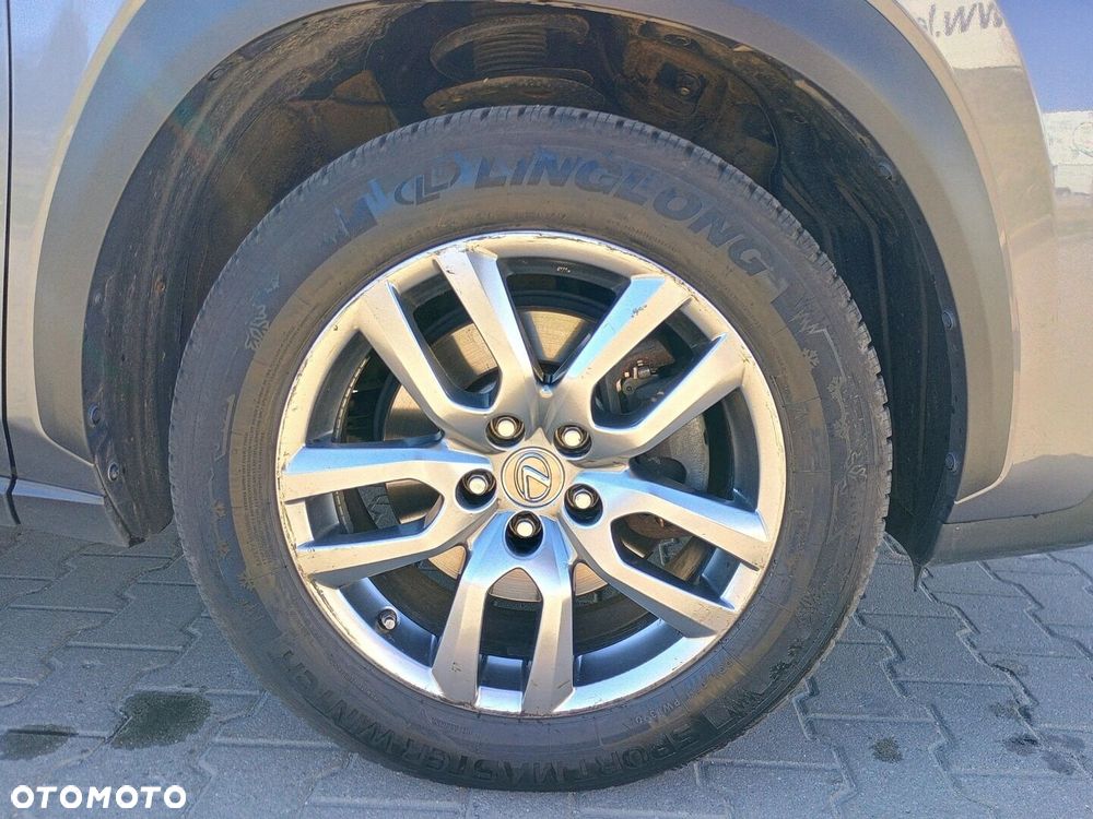 Lexus NX 300h Comfort AWD - 10