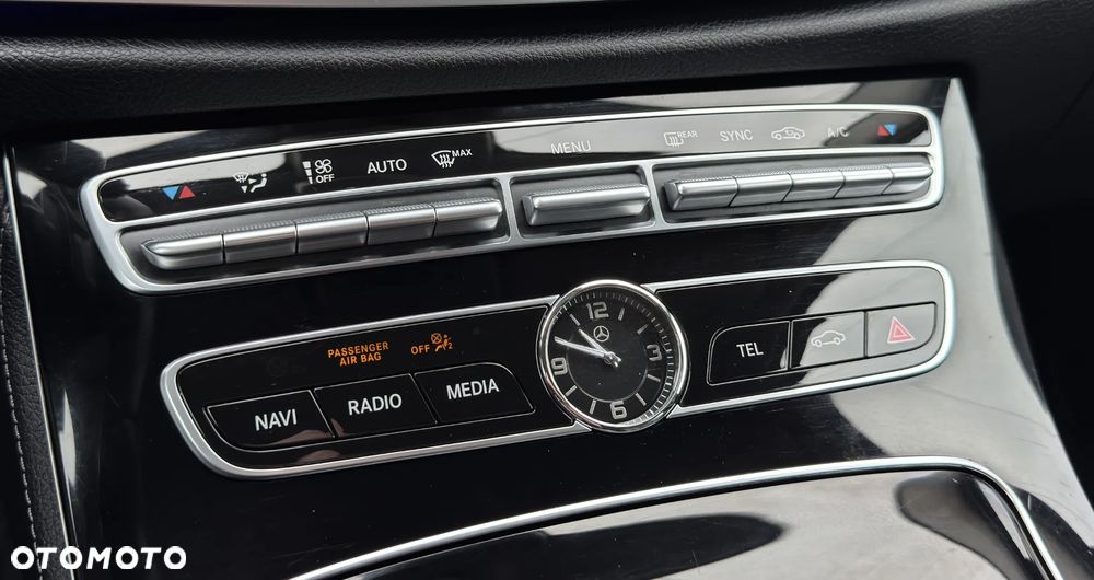 Mercedes-Benz Klasa E 200 d 9G-TRONIC Avantgarde - 23