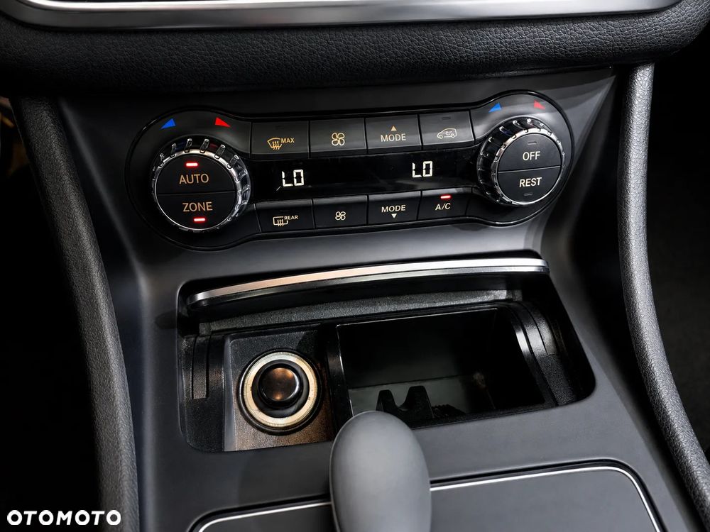 Mercedes-Benz CLA 250 4Matic 7G-DCT AMG Line - 22