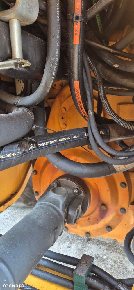 Volvo L 120 F - 9