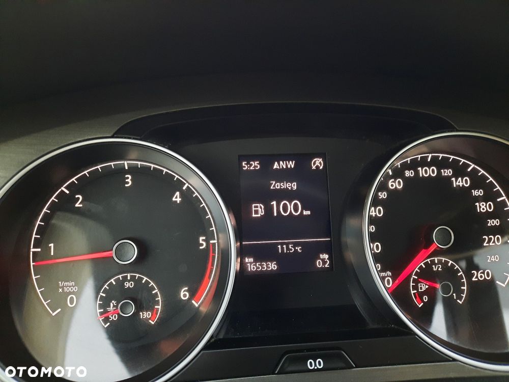 Volkswagen Golf 1.6 TDI BMT Comfortline - 28