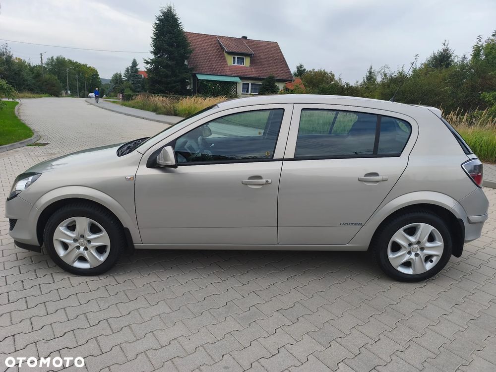 Opel Astra - 2