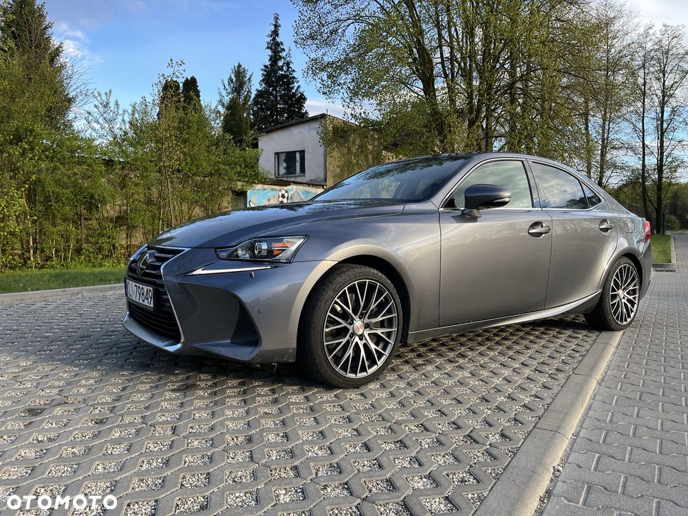 Lexus Inny - 2