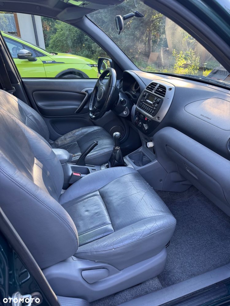 Toyota RAV4 2.0 D-4D 4x4 - 9