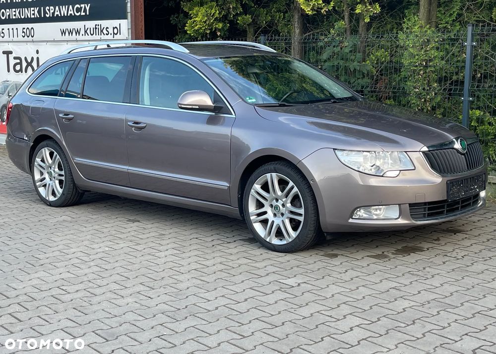 Skoda Superb 2.0 TSI DSG Exclusive - 2