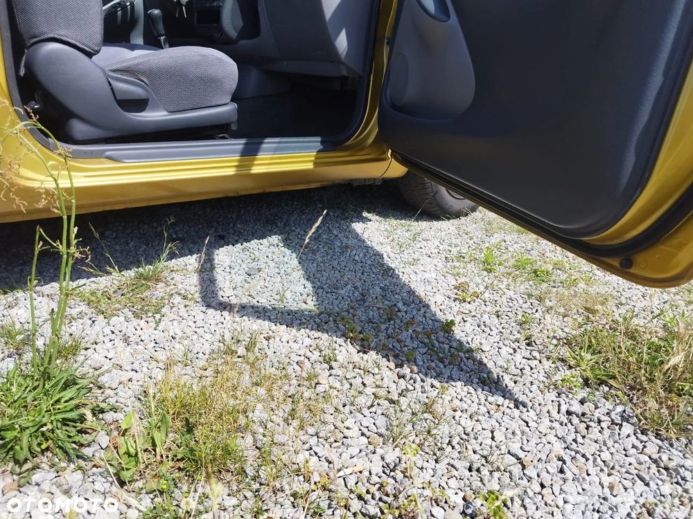 Toyota Yaris - 9