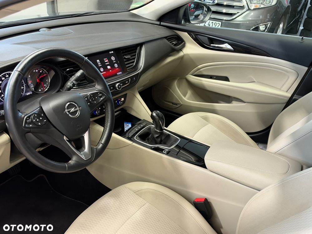 Opel Insignia 1.5 T Innovation S&S - 18