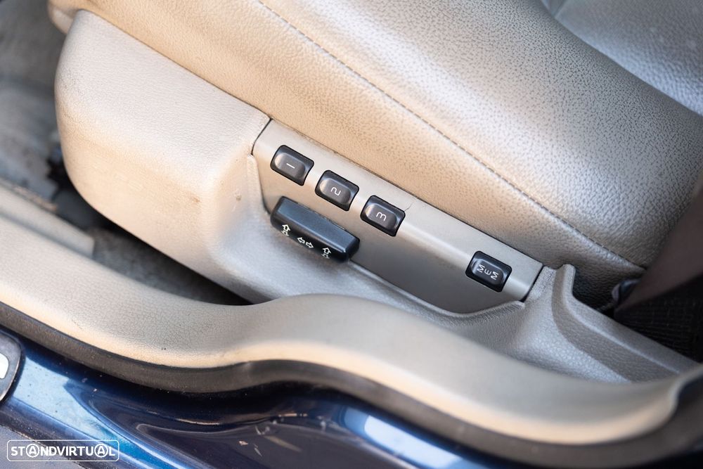 Volvo XC 70 D5 Nivel 2 Auto. - 8