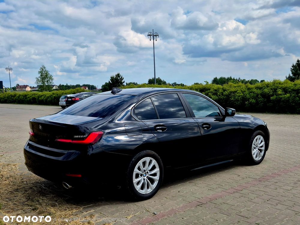 BMW Seria 3 318i - 3