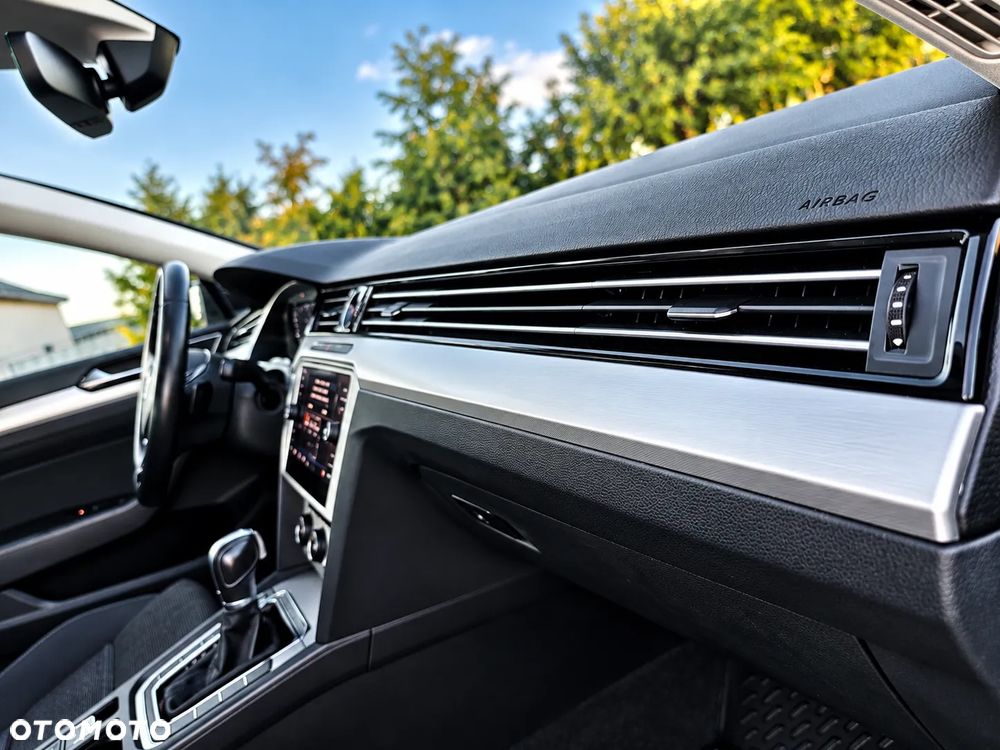 Volkswagen Passat 1.5 TSI OPF DSG Comfortline - 13