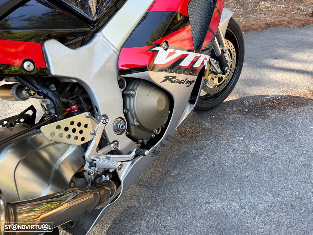 Honda VTR 1000 Sp2 - 18