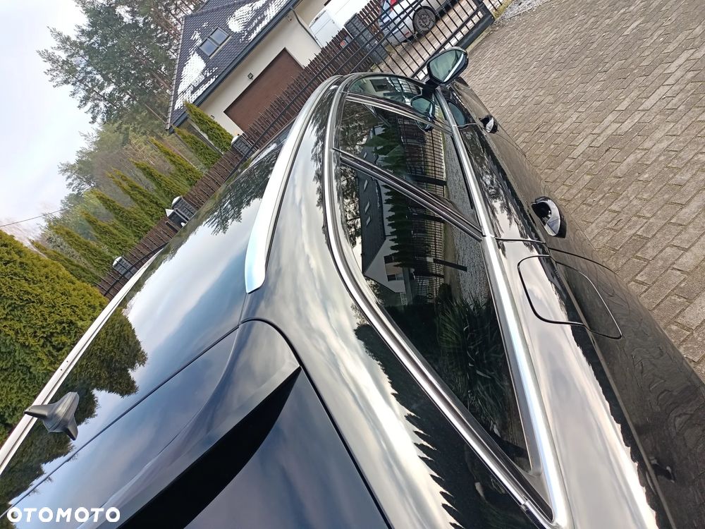 Audi A6 Avant 2.0 TDI Ultra S tronic - 13